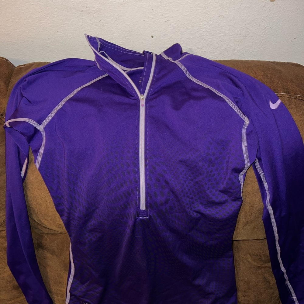Nike pullover